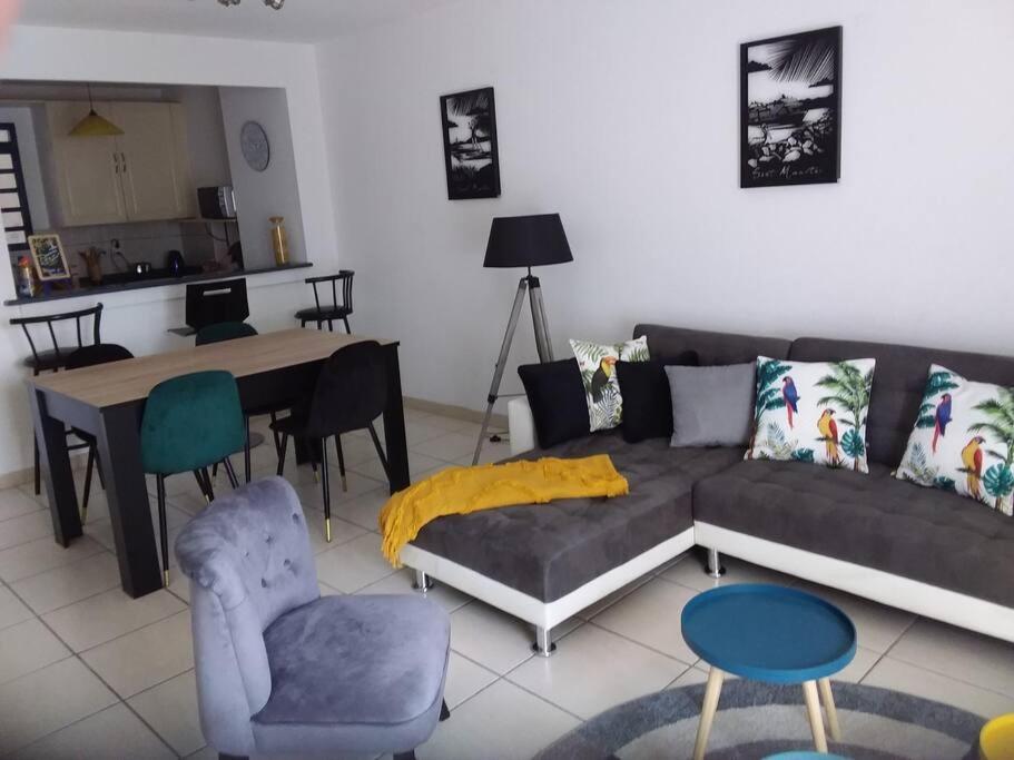 Apt 2 Chambres Vue Lagon Sandy Ground Ngoại thất bức ảnh